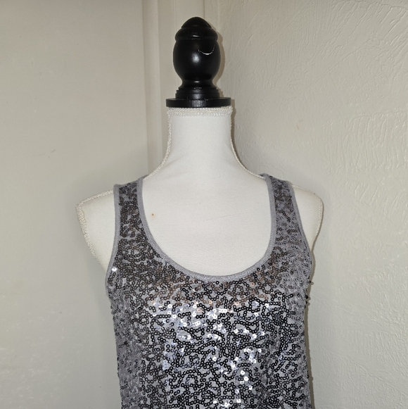 Allen B by Allen Schwartz Silver Sequin Tank Top SZ Medium - Picture 5 of 7
